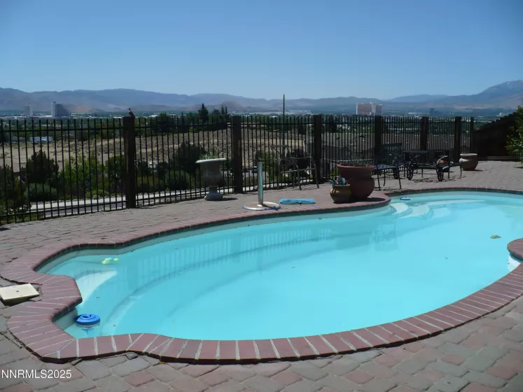 3160 Creekside, Sparks, Nevada 89431, 4 Bedrooms Bedrooms, ,3 BathroomsBathrooms,Residential,Residential,Creekside,250052774
