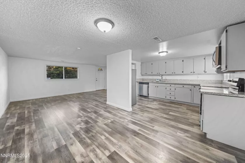 1006 Greenbrae, Sparks, Nevada 89431, 3 Bedrooms Bedrooms, ,2 BathroomsBathrooms,Residential,Residential,Greenbrae,250052782