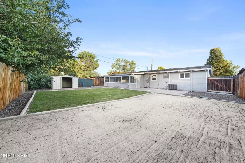 1006 Greenbrae, Sparks, Nevada 89431, 3 Bedrooms Bedrooms, ,2 BathroomsBathrooms,Residential,Residential,Greenbrae,250052782