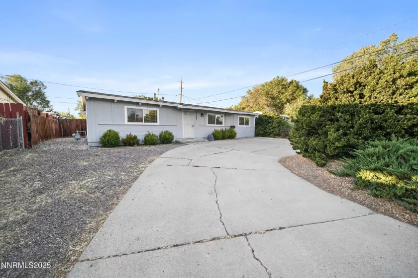 1006 Greenbrae, Sparks, Nevada 89431, 3 Bedrooms Bedrooms, ,2 BathroomsBathrooms,Residential,Residential,Greenbrae,250052782