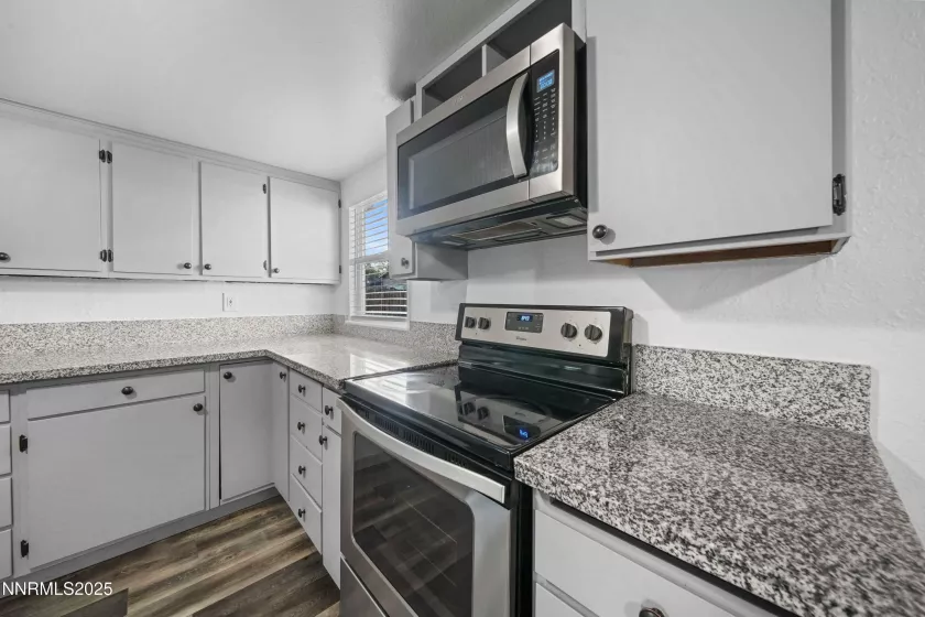 1006 Greenbrae, Sparks, Nevada 89431, 3 Bedrooms Bedrooms, ,2 BathroomsBathrooms,Residential,Residential,Greenbrae,250052782