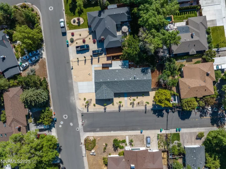 700 Ferris, Reno, Nevada 89509, 3 Bedrooms Bedrooms, ,2 BathroomsBathrooms,Residential,Residential,Ferris,250052786