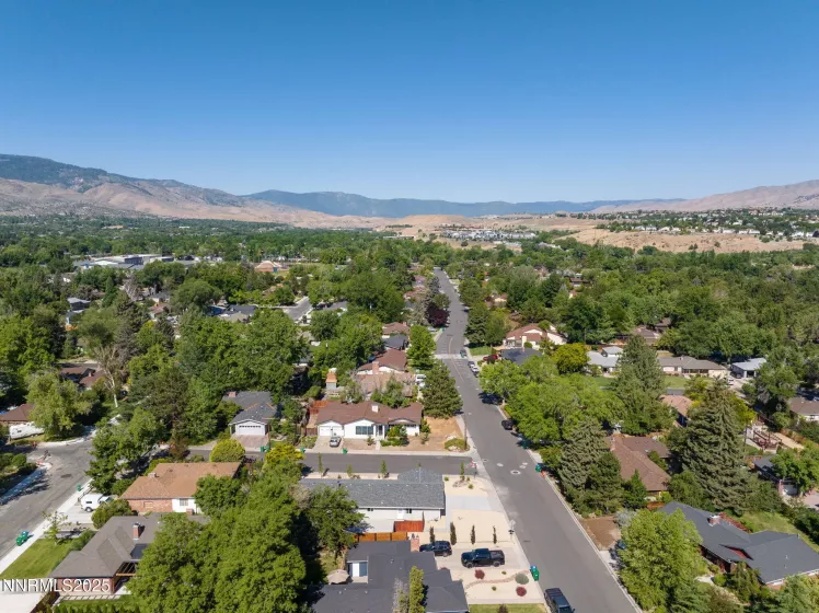 700 Ferris, Reno, Nevada 89509, 3 Bedrooms Bedrooms, ,2 BathroomsBathrooms,Residential,Residential,Ferris,250052786