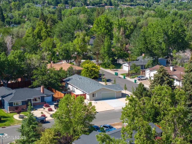 700 Ferris, Reno, Nevada 89509, 3 Bedrooms Bedrooms, ,2 BathroomsBathrooms,Residential,Residential,Ferris,250052786