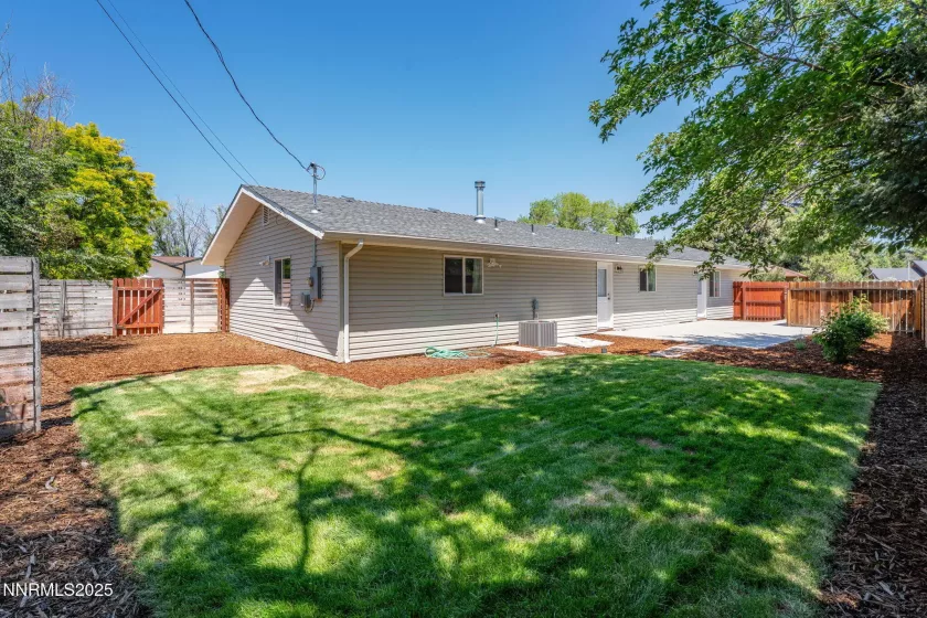 700 Ferris, Reno, Nevada 89509, 3 Bedrooms Bedrooms, ,2 BathroomsBathrooms,Residential,Residential,Ferris,250052786