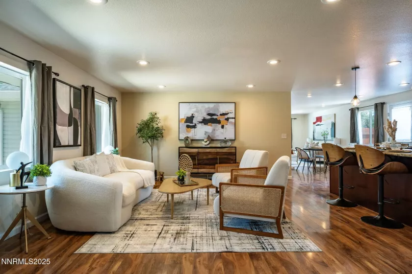 700 Ferris, Reno, Nevada 89509, 3 Bedrooms Bedrooms, ,2 BathroomsBathrooms,Residential,Residential,Ferris,250052786
