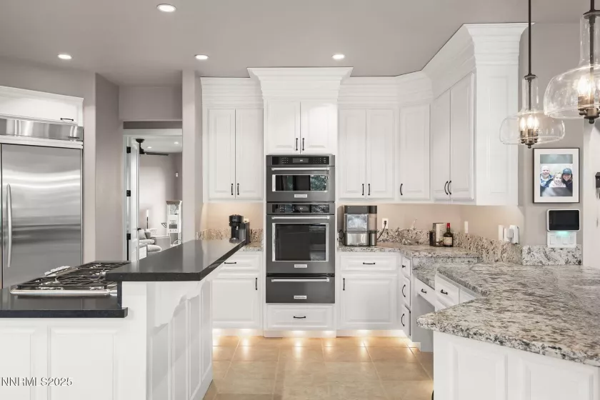 1391 Amado, Reno, Nevada 89511, 4 Bedrooms Bedrooms, ,4 BathroomsBathrooms,Residential,Residential,Amado,250052787