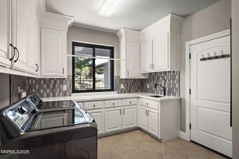 1391 Amado, Reno, Nevada 89511, 4 Bedrooms Bedrooms, ,4 BathroomsBathrooms,Residential,Residential,Amado,250052787
