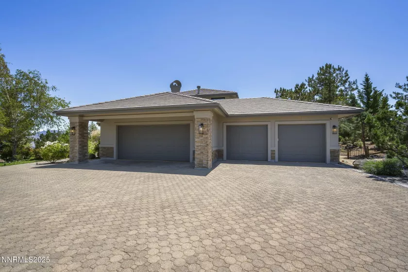 1391 Amado, Reno, Nevada 89511, 4 Bedrooms Bedrooms, ,4 BathroomsBathrooms,Residential,Residential,Amado,250052787