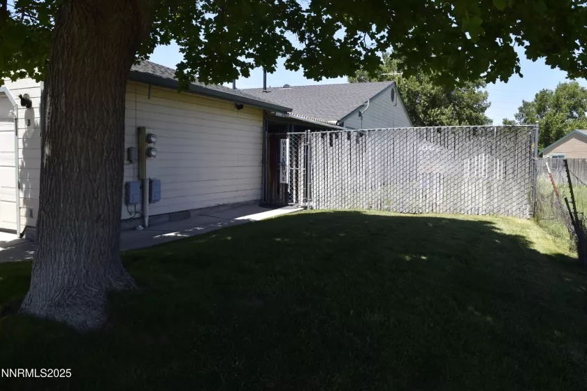 1542 Firebox, Carson City, Nevada 89701, ,Residential Income,Residential,Firebox,250052789