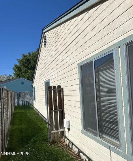 1542 Firebox, Carson City, Nevada 89701, ,Residential Income,Residential,Firebox,250052789
