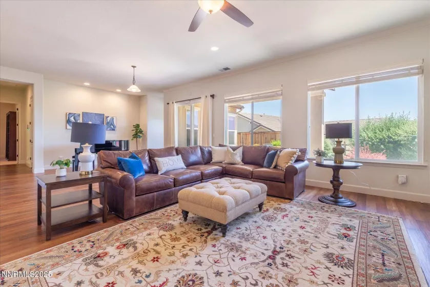 1197 Callaway, Reno, Nevada 89523, 3 Bedrooms Bedrooms, ,2 BathroomsBathrooms,Residential,Residential,Callaway,250052790