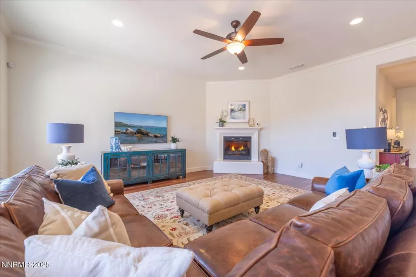 1197 Callaway, Reno, Nevada 89523, 3 Bedrooms Bedrooms, ,2 BathroomsBathrooms,Residential,Residential,Callaway,250052790