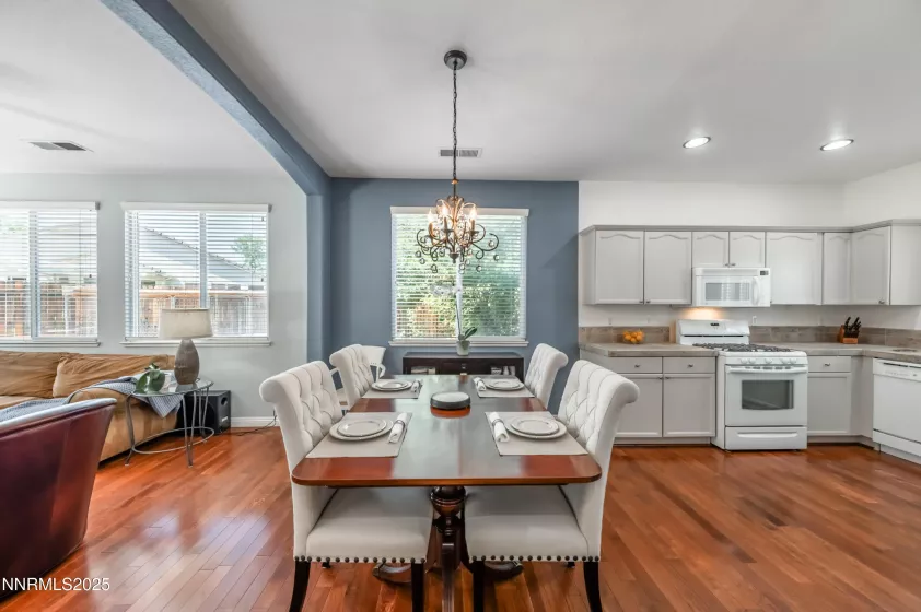 9578 Rusty Nail, Reno, Nevada 89521, 3 Bedrooms Bedrooms, ,2 BathroomsBathrooms,Residential,Residential,Rusty Nail,250052795