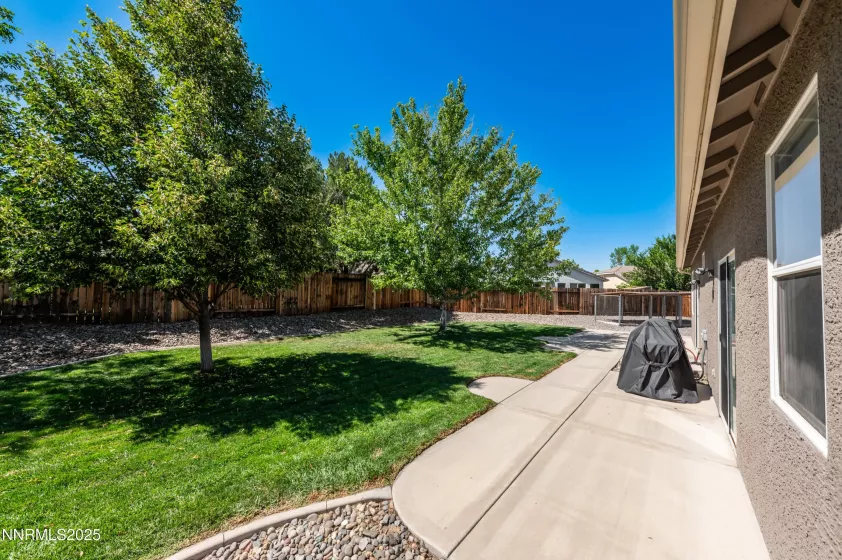 9578 Rusty Nail, Reno, Nevada 89521, 3 Bedrooms Bedrooms, ,2 BathroomsBathrooms,Residential,Residential,Rusty Nail,250052795