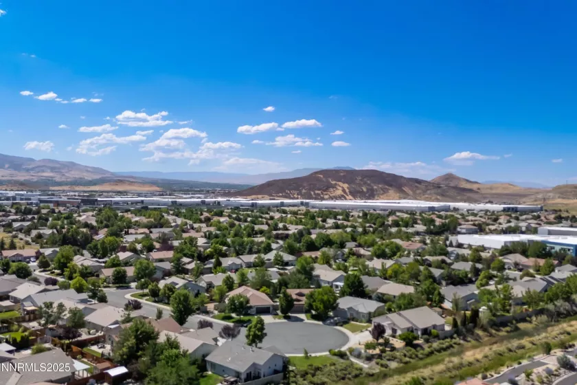 9578 Rusty Nail, Reno, Nevada 89521, 3 Bedrooms Bedrooms, ,2 BathroomsBathrooms,Residential,Residential,Rusty Nail,250052795