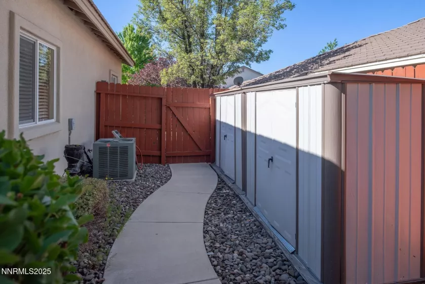 1560 Freeman, Sparks, Nevada 89436, 4 Bedrooms Bedrooms, ,2 BathroomsBathrooms,Residential,Residential,Freeman,250052801