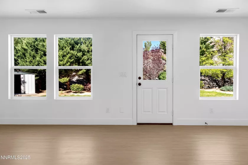8868 Silverkist, Reno, Nevada 89506, 4 Bedrooms Bedrooms, ,3 BathroomsBathrooms,Residential,Residential,Silverkist,250052810