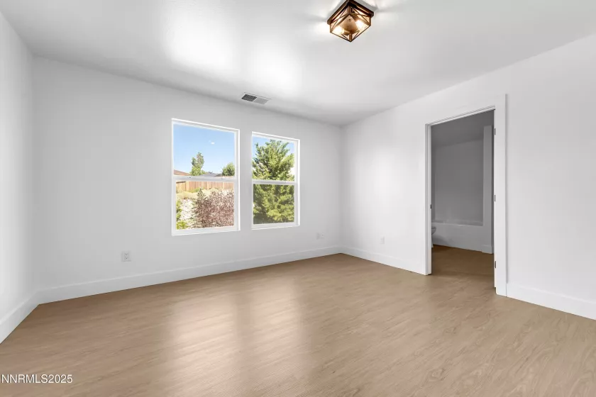 8868 Silverkist, Reno, Nevada 89506, 4 Bedrooms Bedrooms, ,3 BathroomsBathrooms,Residential,Residential,Silverkist,250052810