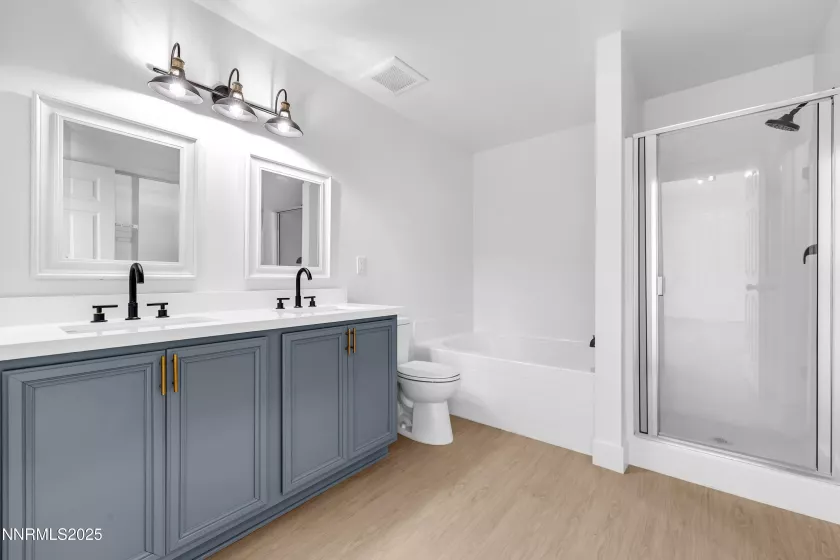8868 Silverkist, Reno, Nevada 89506, 4 Bedrooms Bedrooms, ,3 BathroomsBathrooms,Residential,Residential,Silverkist,250052810