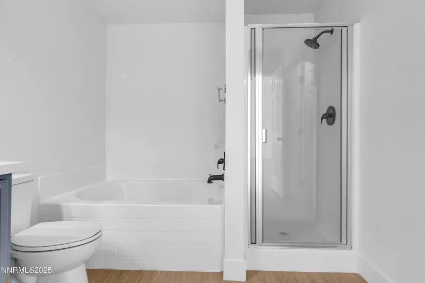 8868 Silverkist, Reno, Nevada 89506, 4 Bedrooms Bedrooms, ,3 BathroomsBathrooms,Residential,Residential,Silverkist,250052810