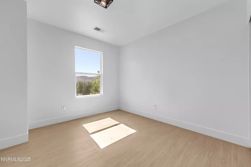 8868 Silverkist, Reno, Nevada 89506, 4 Bedrooms Bedrooms, ,3 BathroomsBathrooms,Residential,Residential,Silverkist,250052810
