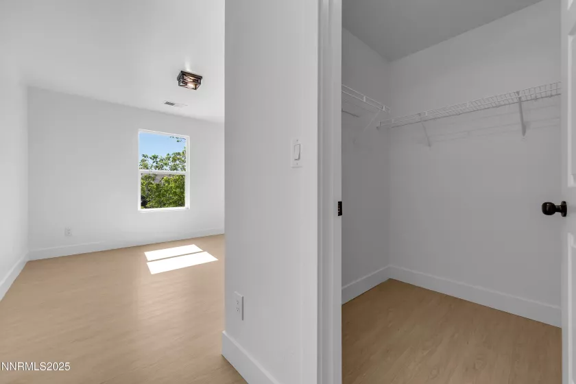 8868 Silverkist, Reno, Nevada 89506, 4 Bedrooms Bedrooms, ,3 BathroomsBathrooms,Residential,Residential,Silverkist,250052810