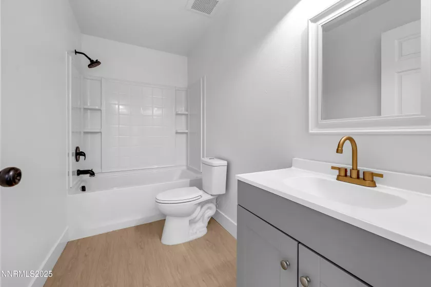 8868 Silverkist, Reno, Nevada 89506, 4 Bedrooms Bedrooms, ,3 BathroomsBathrooms,Residential,Residential,Silverkist,250052810
