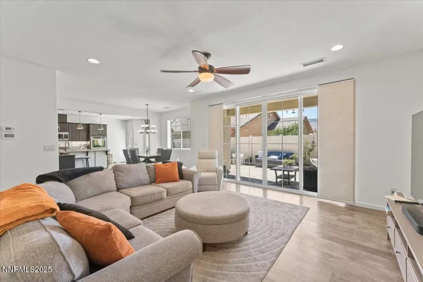 9620 Jessica, Reno, Nevada 89521, 4 Bedrooms Bedrooms, ,3 BathroomsBathrooms,Residential,Residential,Jessica,250052818