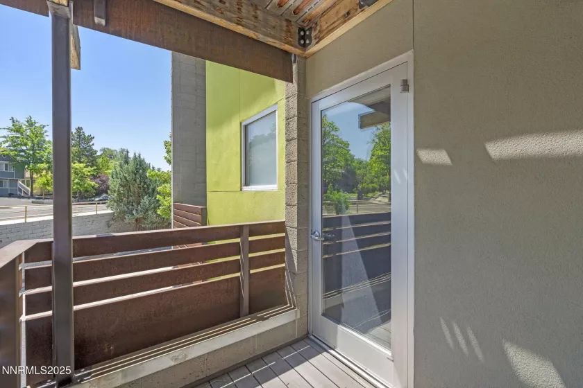 880 Center, Reno, Nevada 89501, 2 Bedrooms Bedrooms, ,3 BathroomsBathrooms,Residential,Residential,Center,250052838