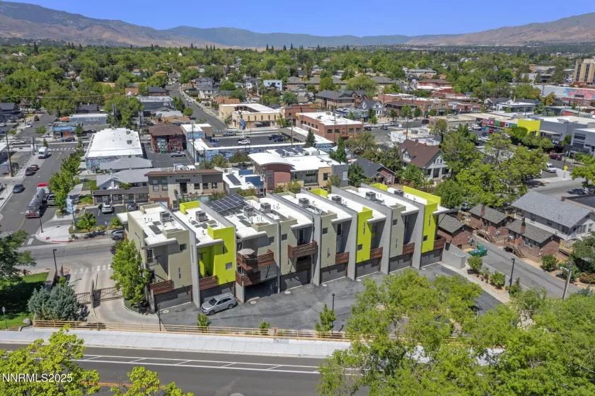 880 Center, Reno, Nevada 89501, 2 Bedrooms Bedrooms, ,3 BathroomsBathrooms,Residential,Residential,Center,250052838
