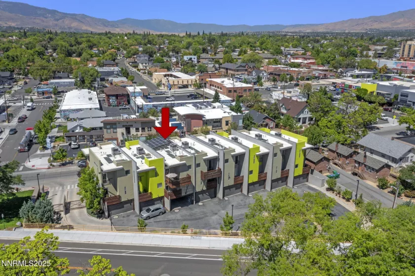 880 Center, Reno, Nevada 89501, 2 Bedrooms Bedrooms, ,3 BathroomsBathrooms,Residential,Residential,Center,250052838