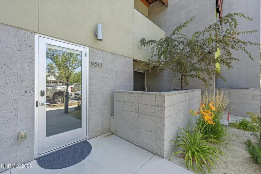 880 Center, Reno, Nevada 89501, 2 Bedrooms Bedrooms, ,3 BathroomsBathrooms,Residential,Residential,Center,250052838