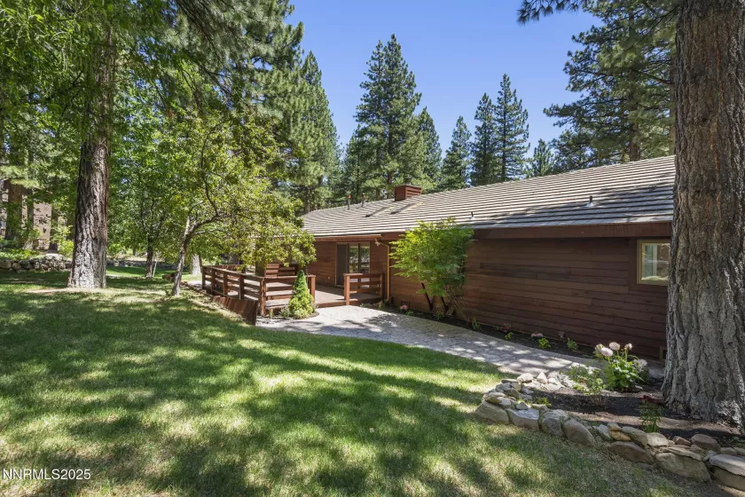 1705 Blue Spruce, Reno, Nevada 89511, 4 Bedrooms Bedrooms, ,3 BathroomsBathrooms,Residential,Residential,Blue Spruce,250052846