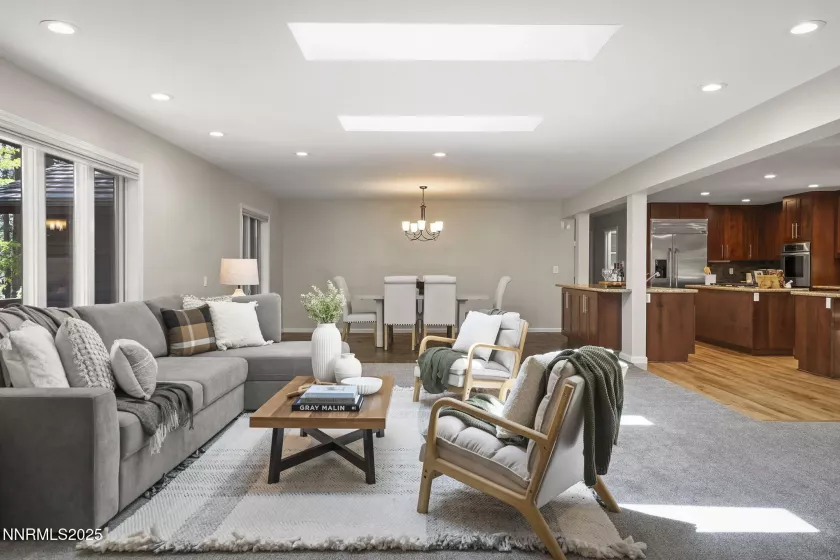 1705 Blue Spruce, Reno, Nevada 89511, 4 Bedrooms Bedrooms, ,3 BathroomsBathrooms,Residential,Residential,Blue Spruce,250052846