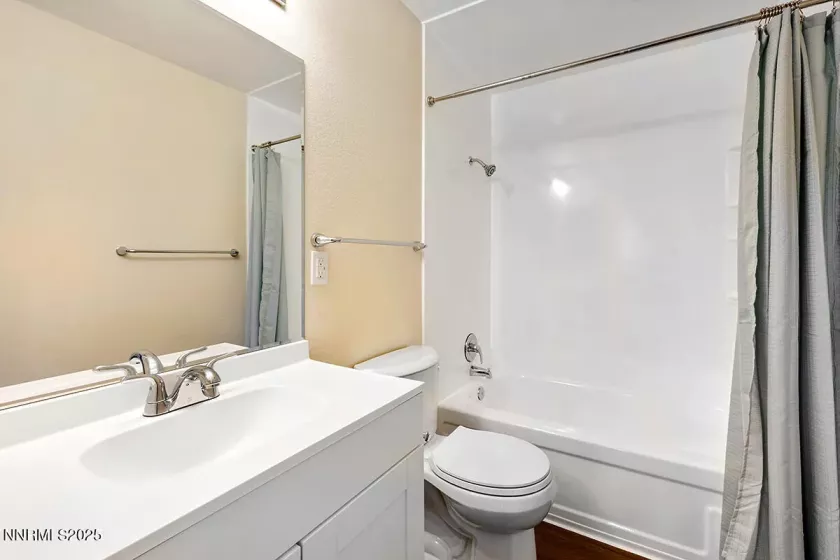 3670 Meeks, Reno, Nevada 89503, 3 Bedrooms Bedrooms, ,2 BathroomsBathrooms,Residential,Residential,Meeks,250052845