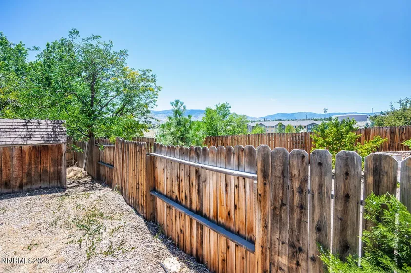3670 Meeks, Reno, Nevada 89503, 3 Bedrooms Bedrooms, ,2 BathroomsBathrooms,Residential,Residential,Meeks,250052845