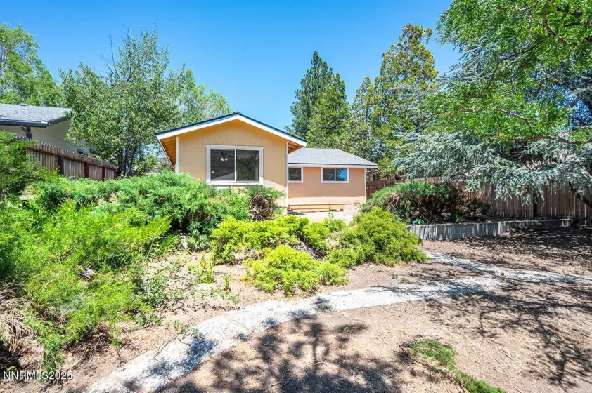 3670 Meeks, Reno, Nevada 89503, 3 Bedrooms Bedrooms, ,2 BathroomsBathrooms,Residential,Residential,Meeks,250052845
