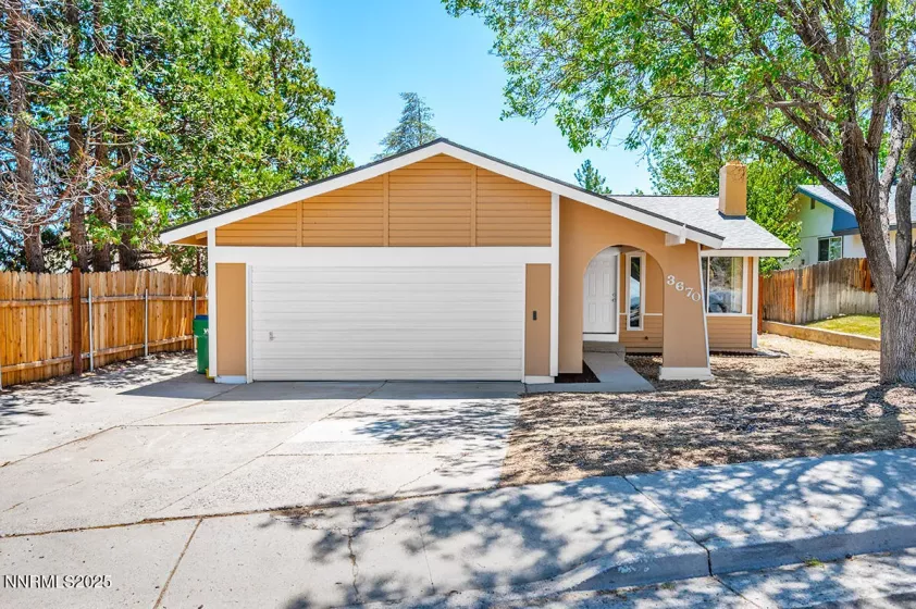 3670 Meeks, Reno, Nevada 89503, 3 Bedrooms Bedrooms, ,2 BathroomsBathrooms,Residential,Residential,Meeks,250052845