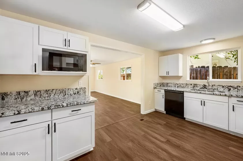3670 Meeks, Reno, Nevada 89503, 3 Bedrooms Bedrooms, ,2 BathroomsBathrooms,Residential,Residential,Meeks,250052845