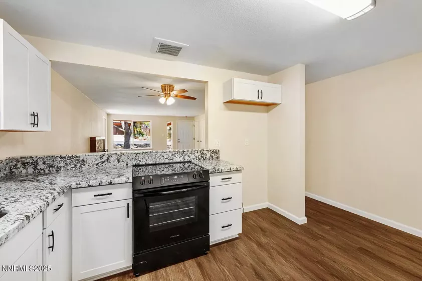 3670 Meeks, Reno, Nevada 89503, 3 Bedrooms Bedrooms, ,2 BathroomsBathrooms,Residential,Residential,Meeks,250052845