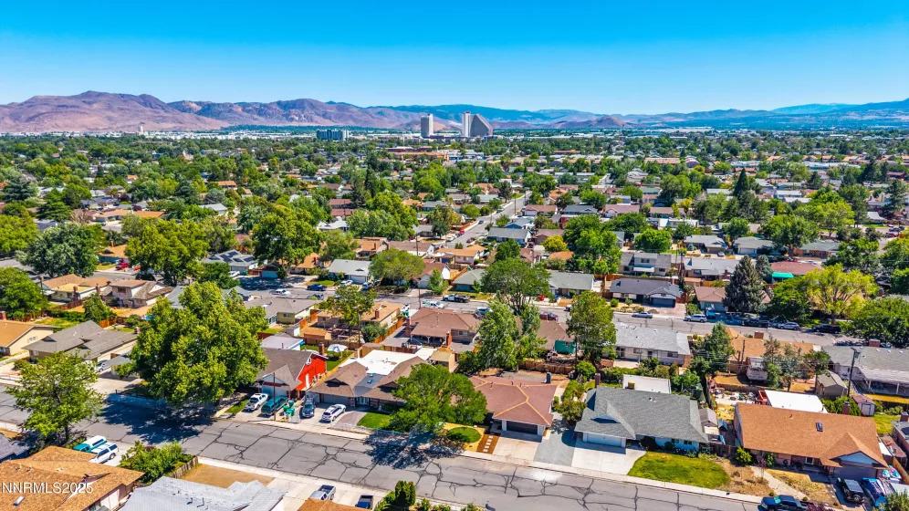 1745 Vance, Sparks, Nevada 89431, 3 Bedrooms Bedrooms, ,2 BathroomsBathrooms,Residential,Residential,Vance,250052847