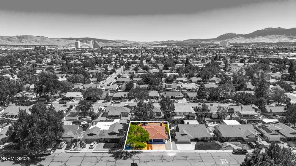 1745 Vance, Sparks, Nevada 89431, 3 Bedrooms Bedrooms, ,2 BathroomsBathrooms,Residential,Residential,Vance,250052847