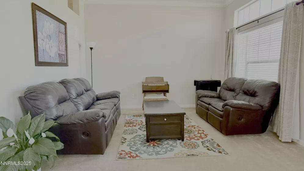 FRONT ROOM