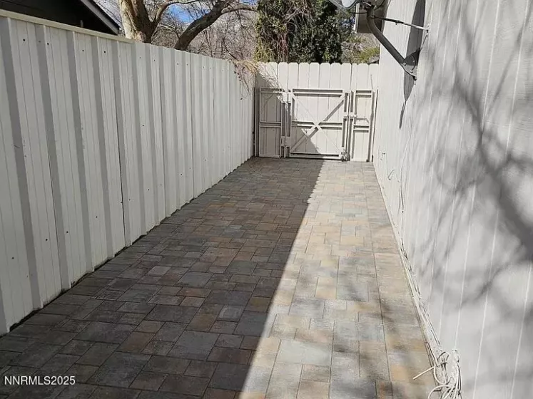 405 Rawhide, Carson City, Nevada 89701, 4 Bedrooms Bedrooms, ,3 BathroomsBathrooms,Residential,Residential,Rawhide,250052856