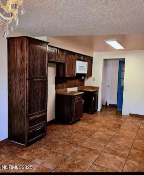 405 Rawhide, Carson City, Nevada 89701, 4 Bedrooms Bedrooms, ,3 BathroomsBathrooms,Residential,Residential,Rawhide,250052856