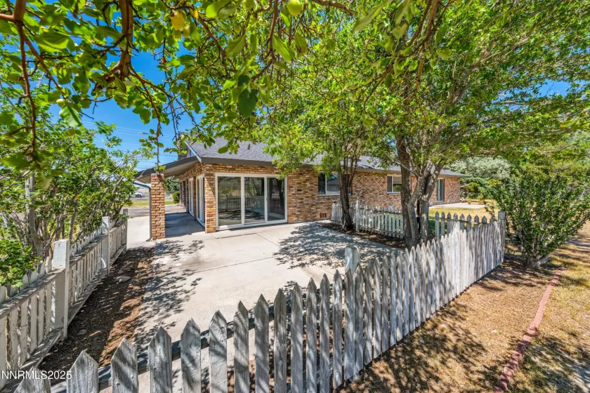 1513 Riverview, Gardnerville, Nevada 89460, 3 Bedrooms Bedrooms, ,2 BathroomsBathrooms,Residential,Residential,Riverview,250052854
