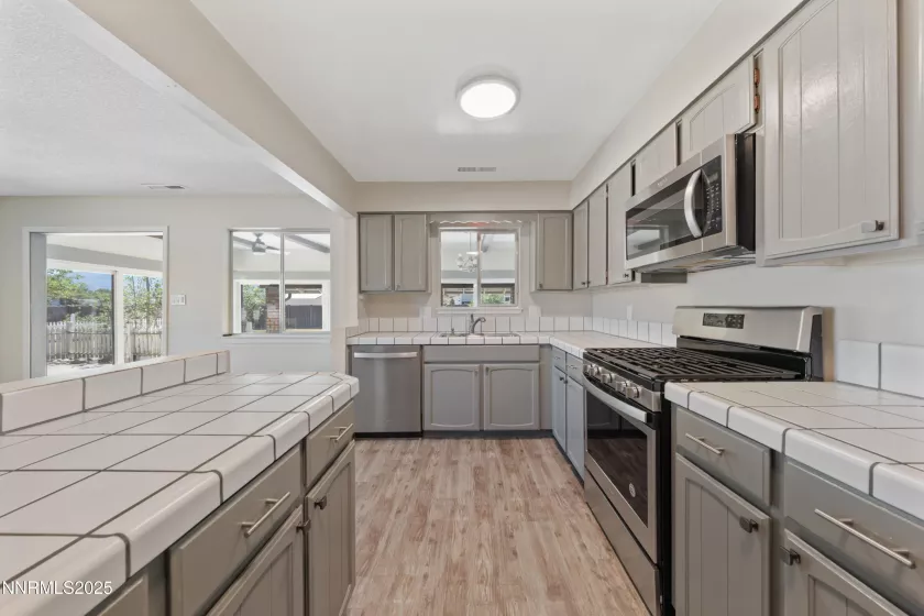 1513 Riverview, Gardnerville, Nevada 89460, 3 Bedrooms Bedrooms, ,2 BathroomsBathrooms,Residential,Residential,Riverview,250052854