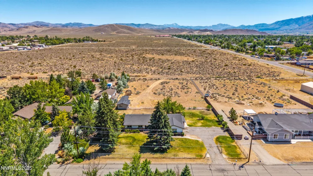 1513 Riverview, Gardnerville, Nevada 89460, 3 Bedrooms Bedrooms, ,2 BathroomsBathrooms,Residential,Residential,Riverview,250052854