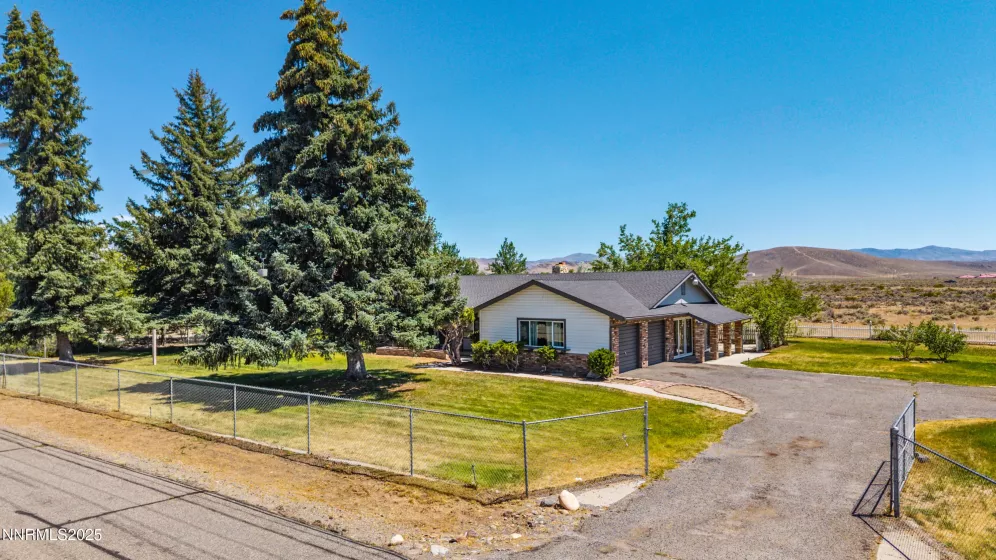 1513 Riverview, Gardnerville, Nevada 89460, 3 Bedrooms Bedrooms, ,2 BathroomsBathrooms,Residential,Residential,Riverview,250052854